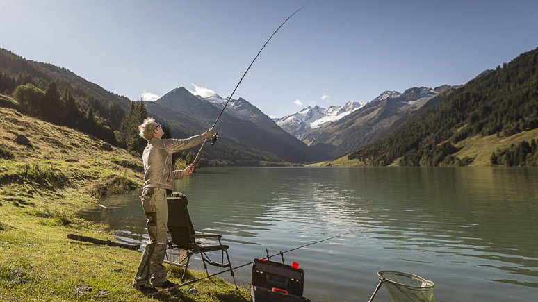 Fishing in the Zillertal Valley, © Zillertal Tourismus / Rudi Whylidal