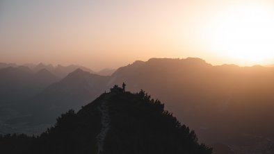 Bank am Gratlspitz Gipfel Sonnenuntergang Alpbach