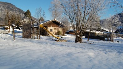 Spielplatz im Winter, © Atzl