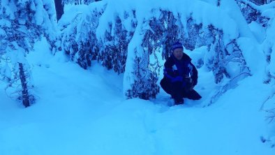 Winterwanderweg hinter dem Haus