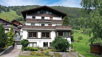 Alpenheim Sommer aussen0001