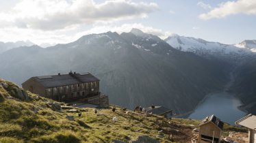 The Olpererhütte in the Zillertal Alps, © Tirol Werbung/Jens Schwarz