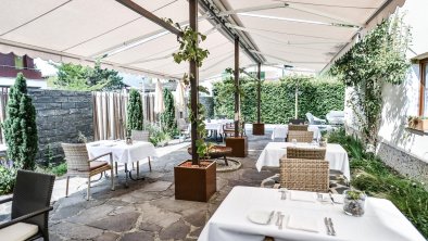 Hotel Alpenrose Kufstein - Terrasse im Sommer