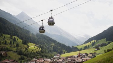 The Eggalm cable car in Lanersbach, © Tirol Werbung/Bert Heinzlmeier
