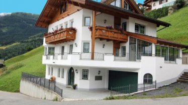 Alpine Apartment in Landeck with Balcony, © bookingcom