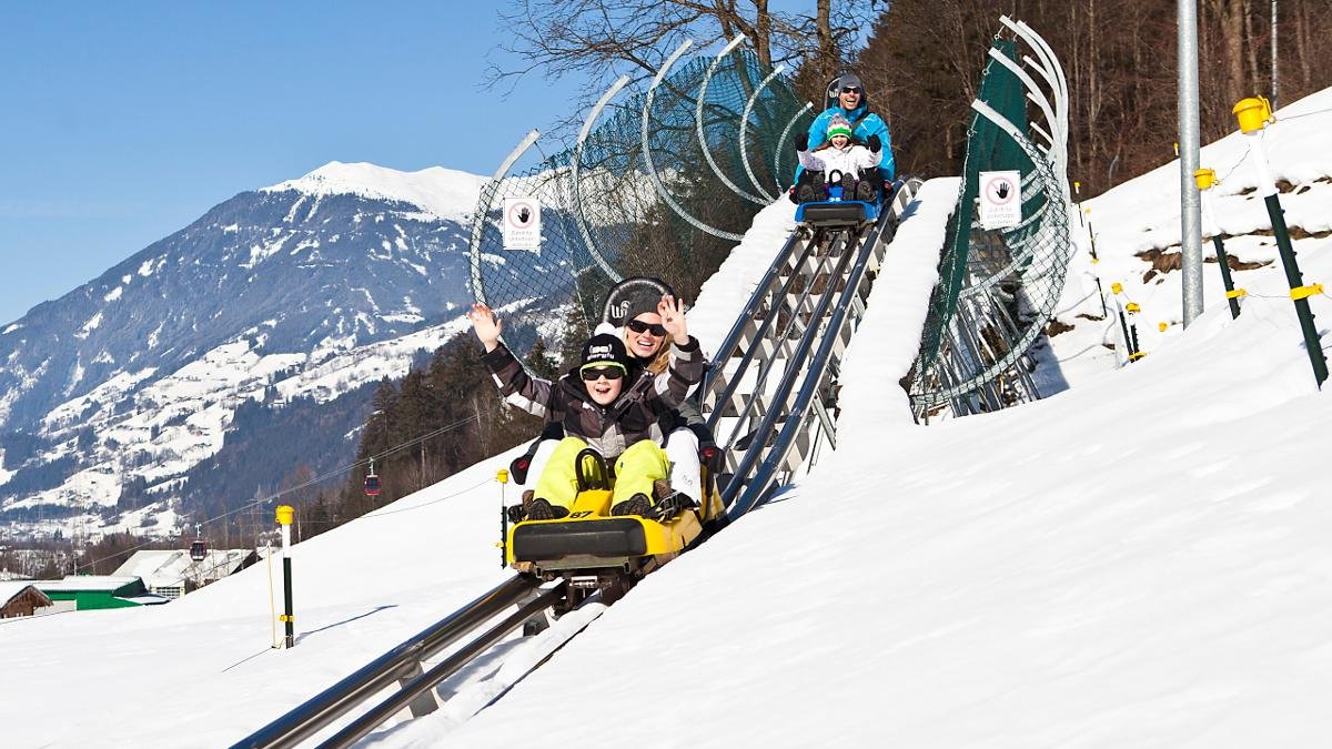 The Arena Coaster is a summer toboggan run where visitors can whizz 1.5km down into the valley via rollers, banked corners and jumps. The summer coaster was the first of its kind to be opened in the Zillertal Valley and is a great activity for all ages. It finishes at the bottom station of the cable cars in Zell am Ziller and is open all year round., © Zillertal Arena