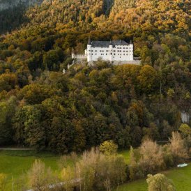 Autumn in Tirol: Schloss Tratzberg, © Tirol Werbung/Mario Webhofer