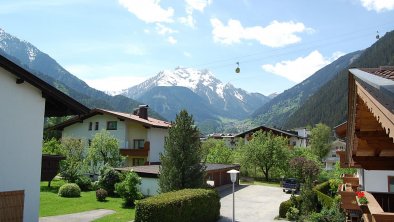 Landhaus Alpenrose Mayrhofen - Blick vom Balkon1
