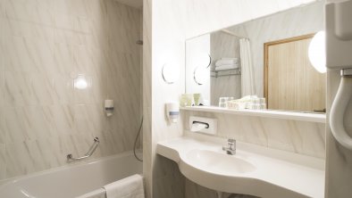 Bathroom_Weitlanbrunn, Alpenhotel