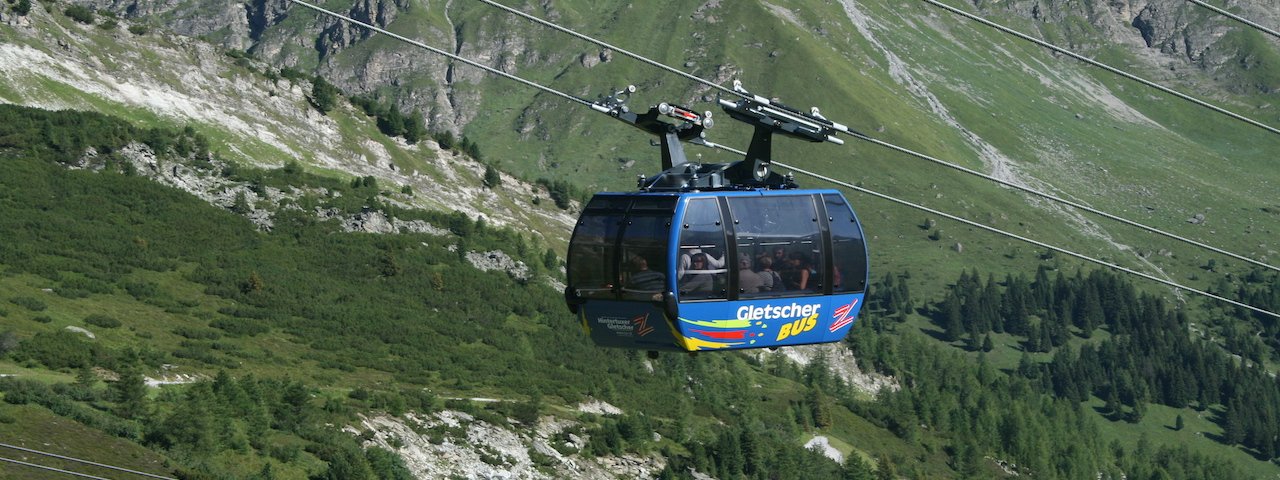 "Gletscherbus 1" cable car on the Hintertux Glacier, © Hintertuxer Gletscher