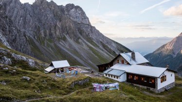 The Württemberger Haus lodge in the Lechtal Alps, © Tirol Werbung/Dominik Gigler