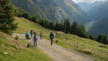 With the help of a Swiss Track, wheelchair users can head up to the Falkaunsalm hut in the Kaunergrat Nature Park., © Tirol Werbung - Jörg Koopmann