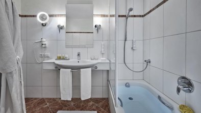 Hotel Goldener Greif Badezimmer, © Harisch Hotels