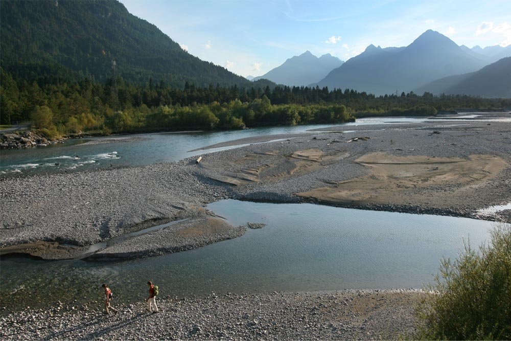 Stage 6 of the Lech River Trail leads from Forchach to Weißenbach, passing the Lech river, © Verein Werbegemeinschaft Lech-Wege/Gerhard Eisenschink