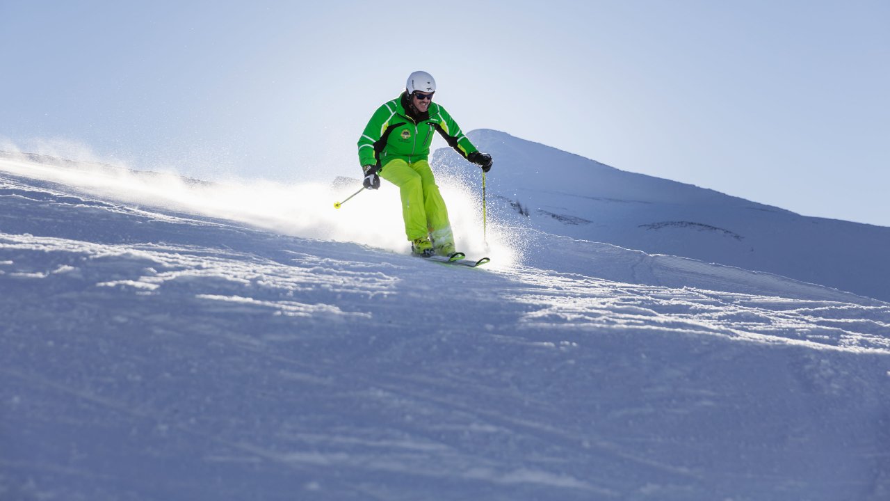 Johann Schneider skiing in the Ski Juwel Alpbachtal ski area, © Tirol Werbung/Bert Heinzlmeier