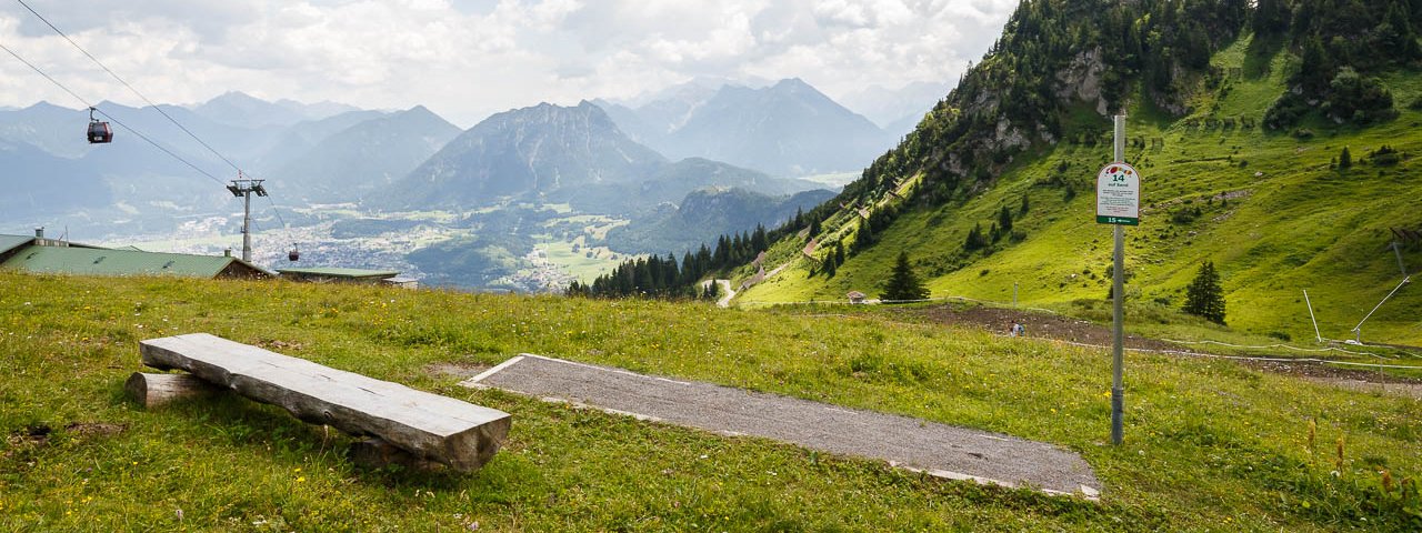 Alpine Barefoot Walking Trail, © Reuttener Bergbahnen