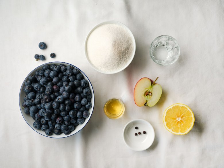 Ingredients for Tirolean blueberry jam