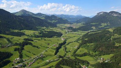 Blick auf Soell von Scheffau_Soell_Simon Oberleitn