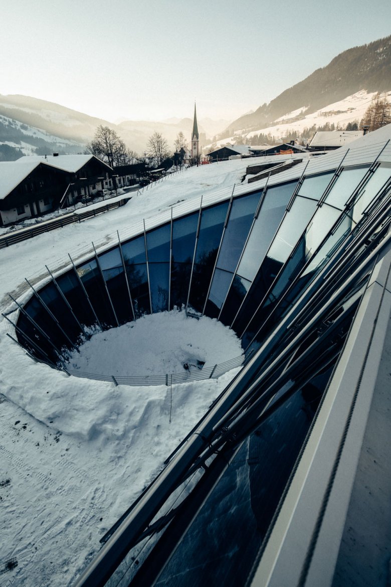 One of the few modern-style buildings in the village, the Congress Centre Alpbach, has been largely built into the mountainside in order to preserve Alpbach&#39;s traditional appearance.