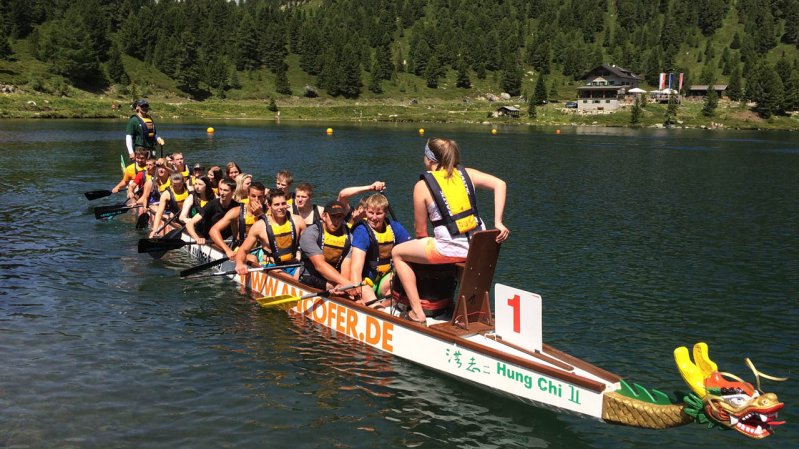 The Defereggen Dragon Boat Festival takes place annually at Oberseitsee Lake in East Tirol, © Deferegger Drachenbootrennen