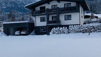 Chalet Tirol im Winter