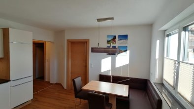 Kueche_und_Esstisch_Appartement_Bergluft