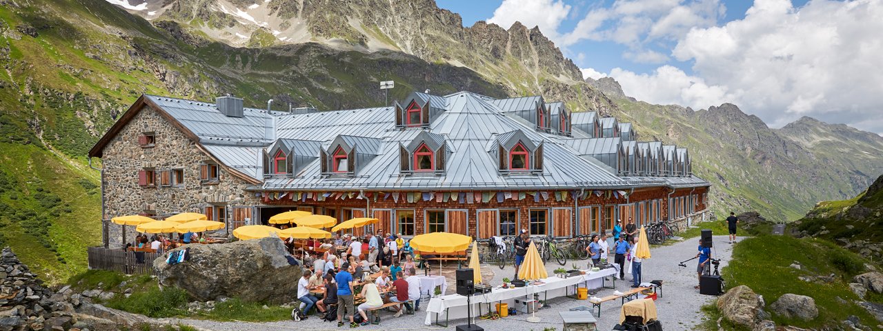 The Jamtalhütte hut in the Silvretta Mountains, © TVB Paznaun - Ischgl