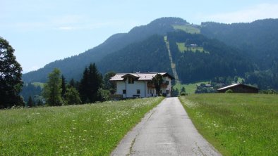 Driveway to Haus Geigern