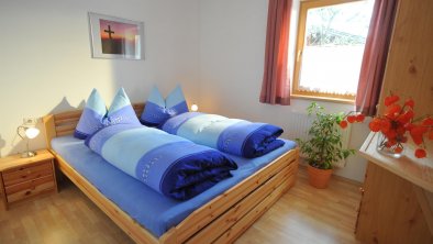 Haus-Roland-Prem-Annamarie-Lindrainweg-Schlafzimme