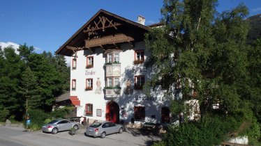 Trinserhof im Sommer