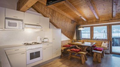 Ferienwohnung Alpenrose, © Küche - Essbereich - Sitzecke
