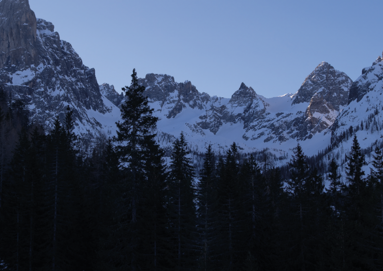 Fine views of the Lienz Dolomites. However, clear nights in the mountains means cold temperatures.
