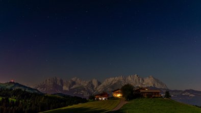 Yoga Hof by Night