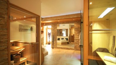 Sauna facilities with sauna and infrared cabin