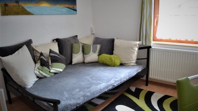 Couch bzw. 5tes Bett mit Schiebetür getrennt, © Renate Schöpf