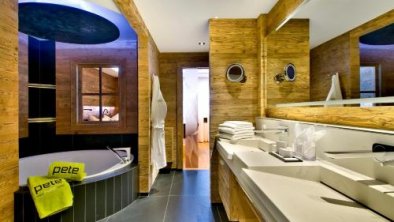 PETE - Private SPA Suite - Alpine Boutique Hotel, © bookingcom