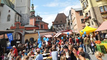 The Mountain Farmer’s Festival places vendors and visitors in the heart of the medieval old town district of Hall, © Bio vom Berg