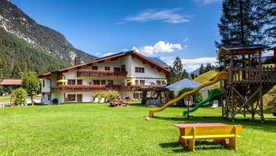 Ferienhaus Kirchplatzl-Leutasch,der Sonne entgegen, © marlene