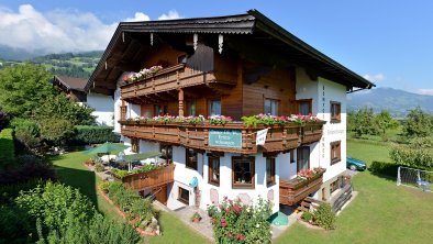 Gästehaus Schroll im Zillertal im Sommer