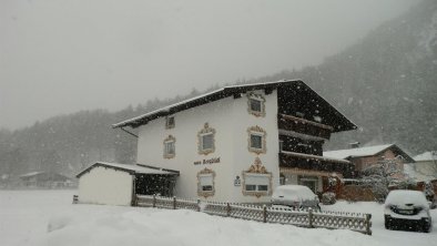 Haus Bergblick - verschneit in Walchsee