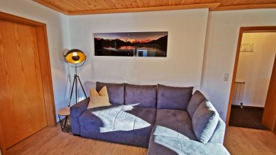 claudia-rotschopf-couch-lampe-c-bernhard-assmair, © Bernhard Aßmair