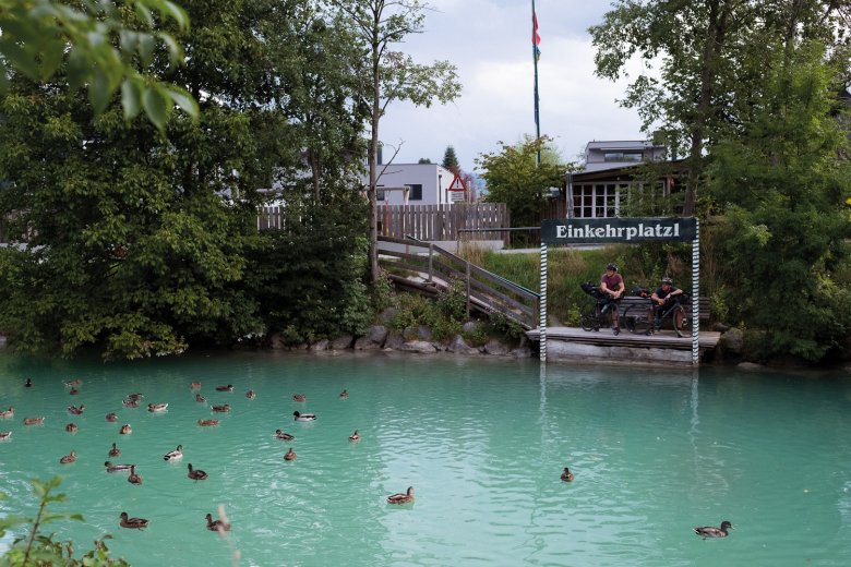 Ducks join us during a short break by the river in Kitzb&uuml;hel.
