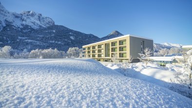 Aussenansicht-Dolomitengolf-Suites-Winter