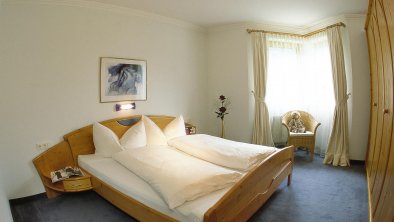 Apartment Groß Schlafzimmer Doppelbett & Einzelbet