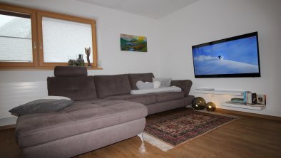 Wohnzimmer_TV_Bergzeit