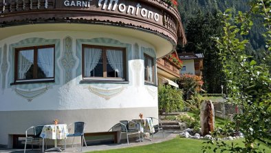 Hotel Garni Montana Mayrhofen Garten2