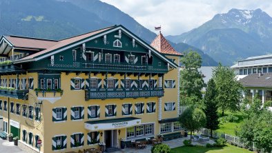 Posthotel-Mayrhofen-Haus-Sommer