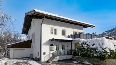 Landhaus_Central_Dorf_64_Soell_11_2023_Haus_aussen