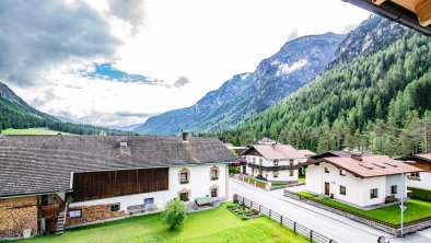 Fewo2_2-Schlafzimmer-Gschnitzerhof-Gschnitz (9)