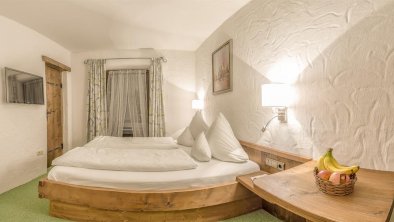 KB: Schlafzimmer2, © Landhaus Tirol